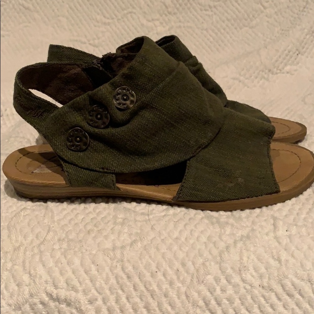 Blowfish Sz. 7.5 green sling back with zip sandal